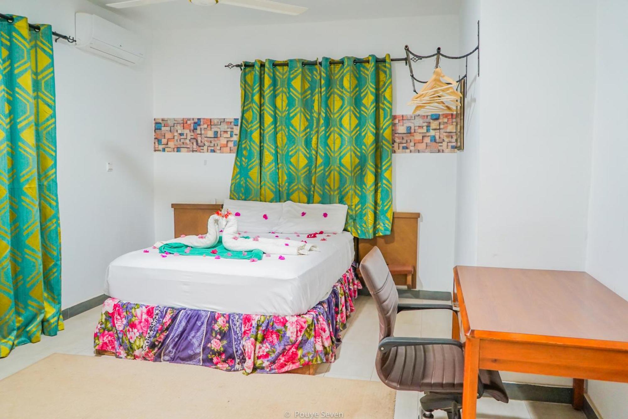 Mgm Apartments Gambia Kololi Exterior foto